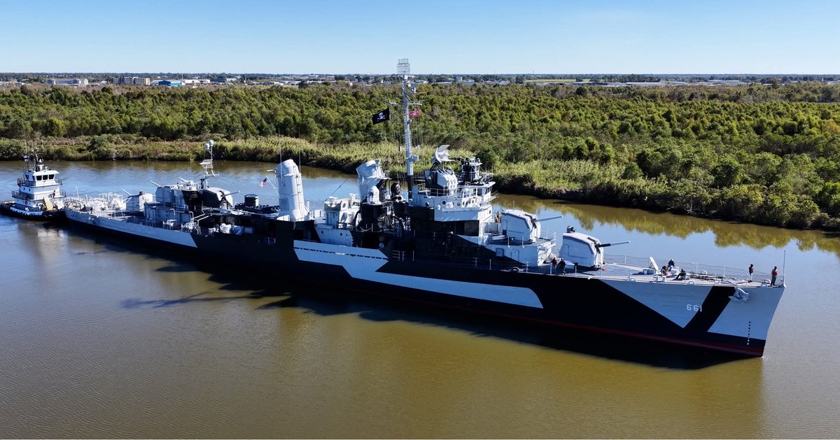 Meowseph_Stalin tweet media