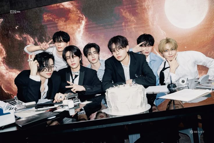 ✿ * · caroline loves enhypen ot7 tweet media