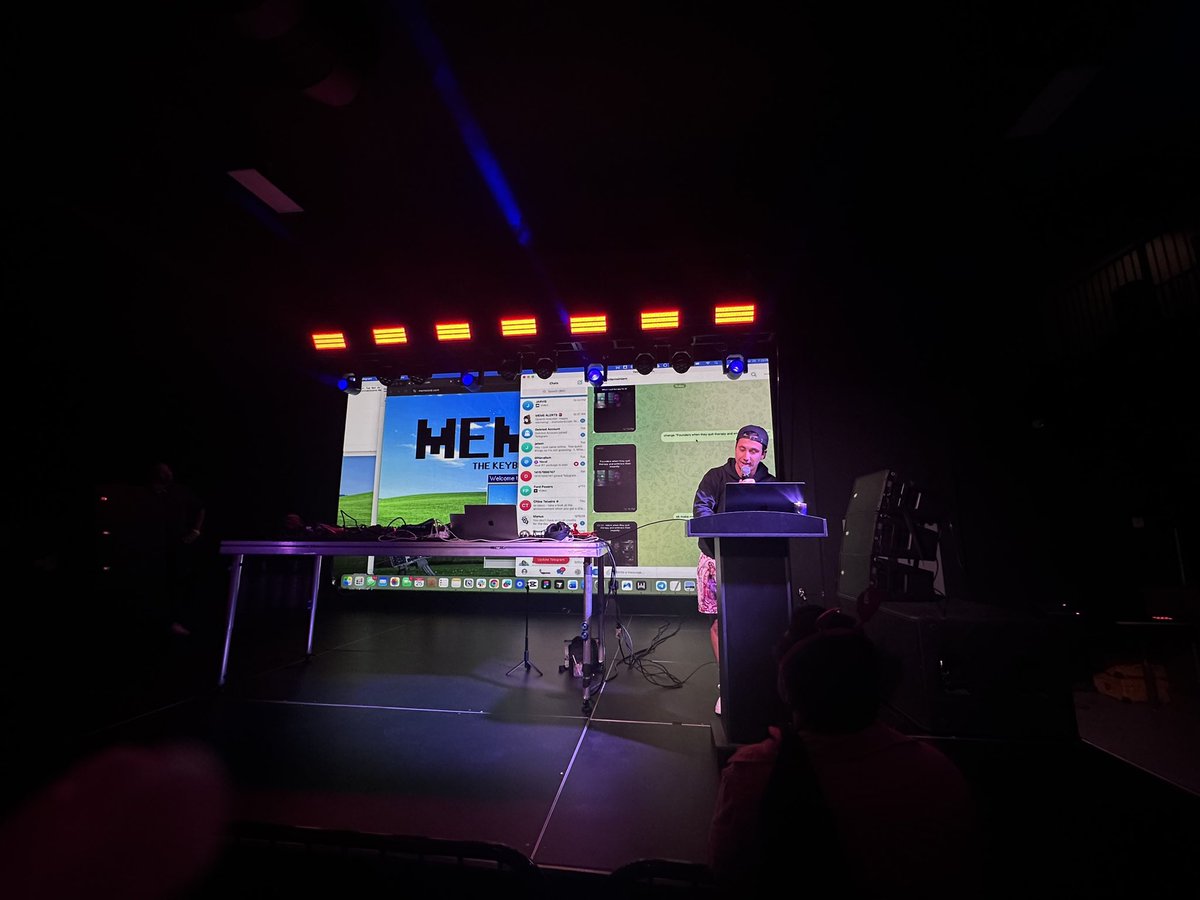 Anayansy tweet media