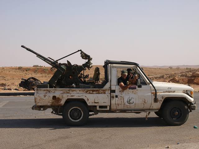 No Cats No Life tweet media