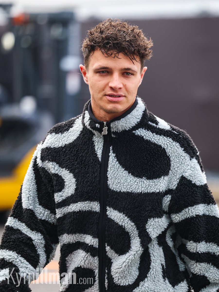 Kym Illman tweet media