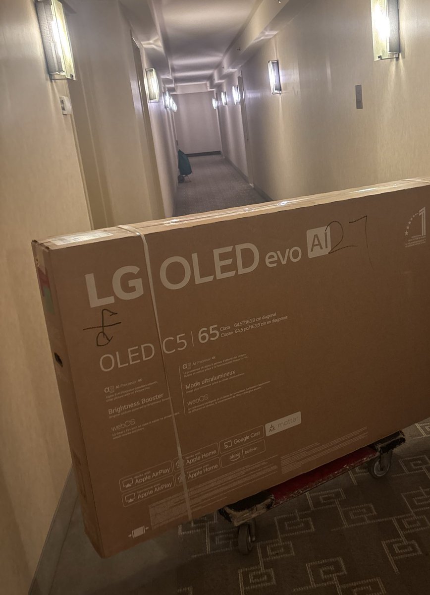 Peter Twinklage tweet media