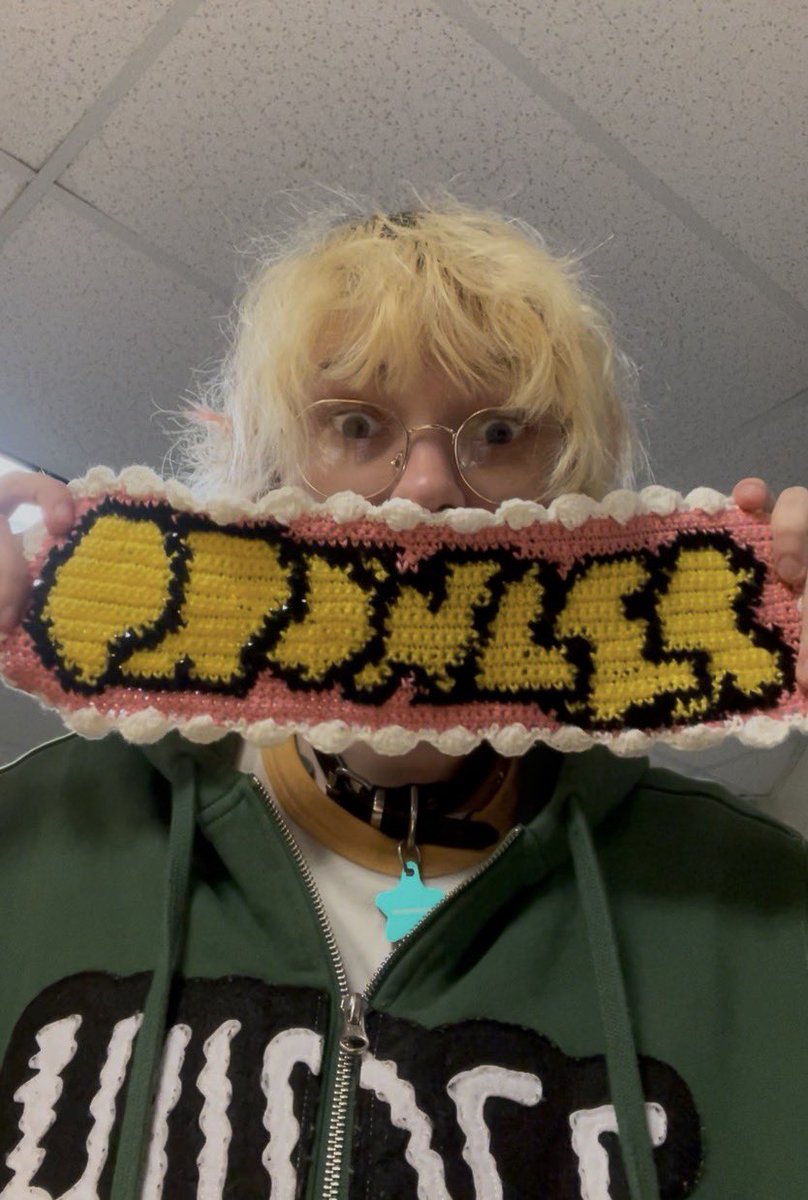 awsten★🎸misses parx :( tweet media