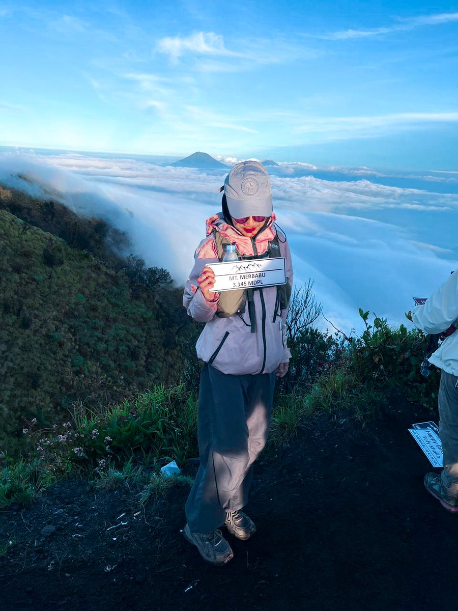 Febrianaaulia24's tweet photo. merbabu after lebaran
#mtmerbabu https://t.co/KKBpedTOIz
