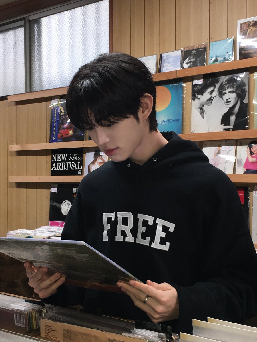 룬. 🛹 tweet media