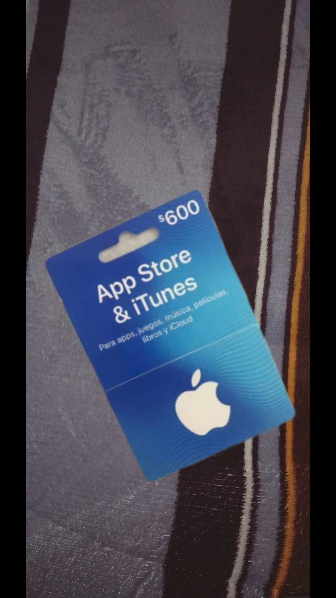 KaylaAnn775's tweet photo. Newly purchased for my fan card https://t.co/NtP4Un0Bsh