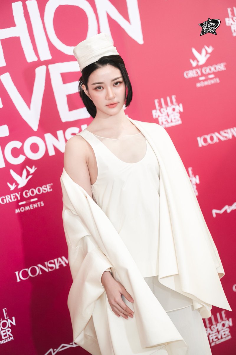 StarToday tweet media