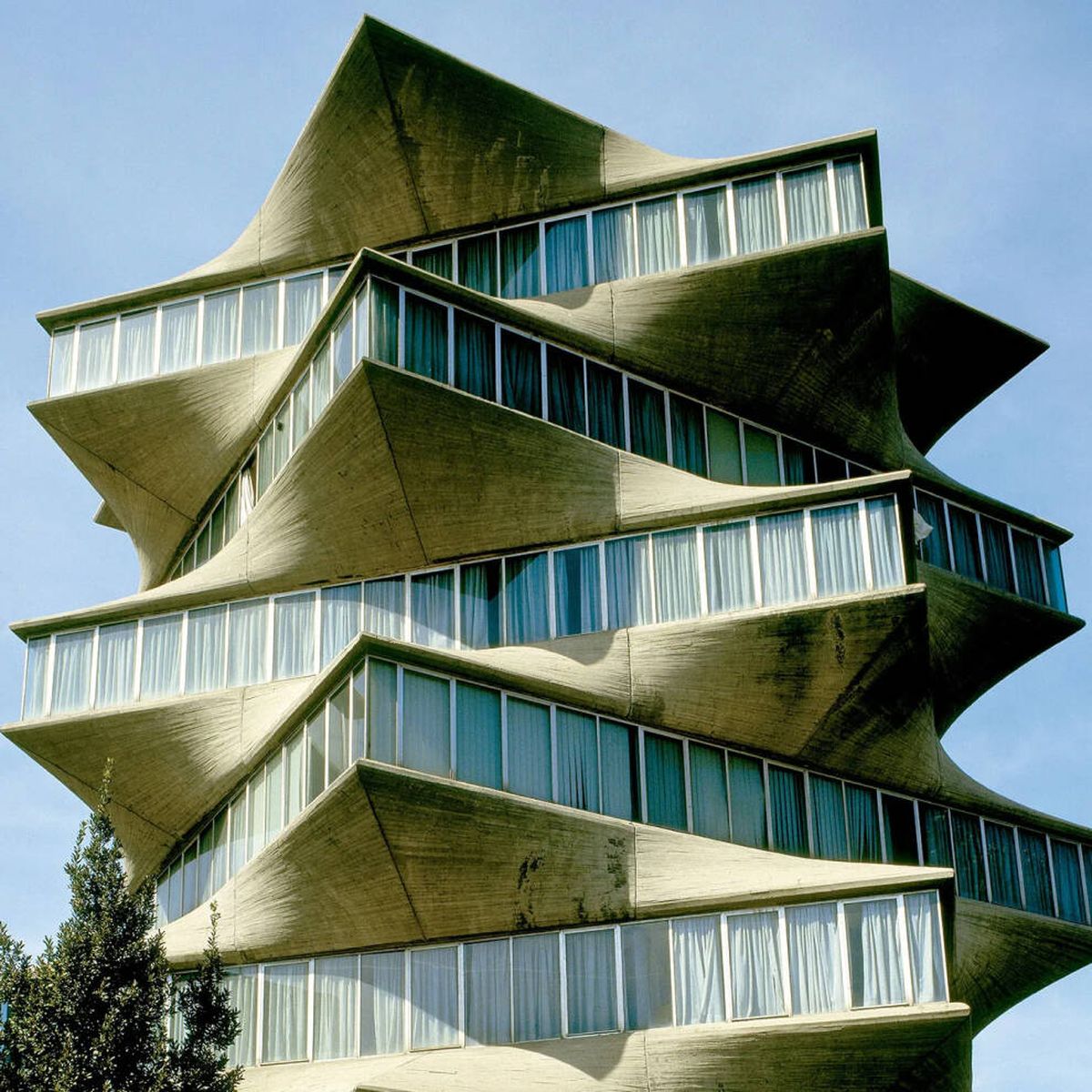 Lucas-Nicolás tweet media