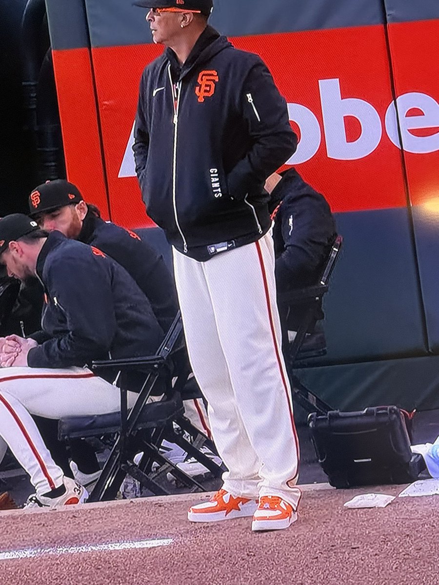 NAIABaseballPro's tweet photo. Jesse Chavez wearing bathing apes in the bullpen π https://t.co/glowr9C3yK