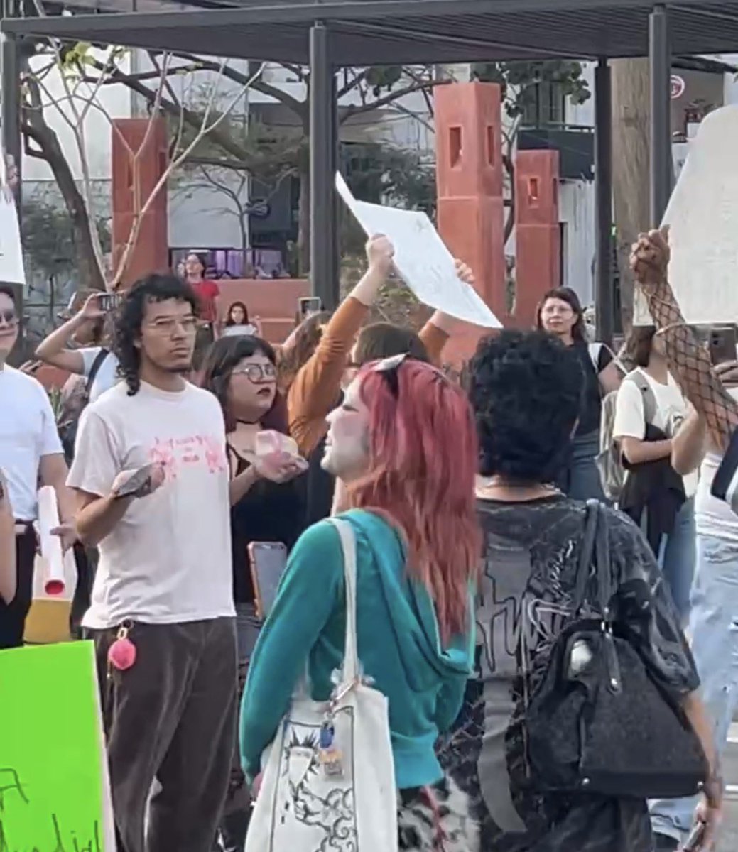 Arturo Herrera tweet media