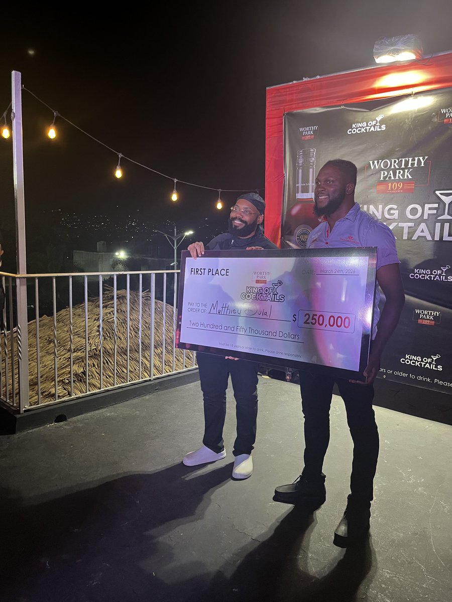 himmel the hero tweet media