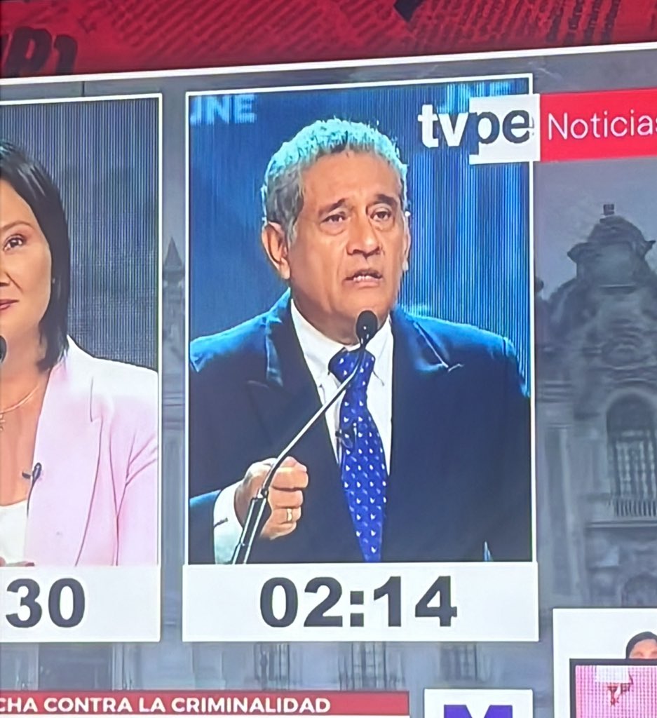 la_aleee____'s tweet photo. #DebatePresidencial 
DAME SHOWWWWW CRJ https://t.co/x0RPHC2MvO