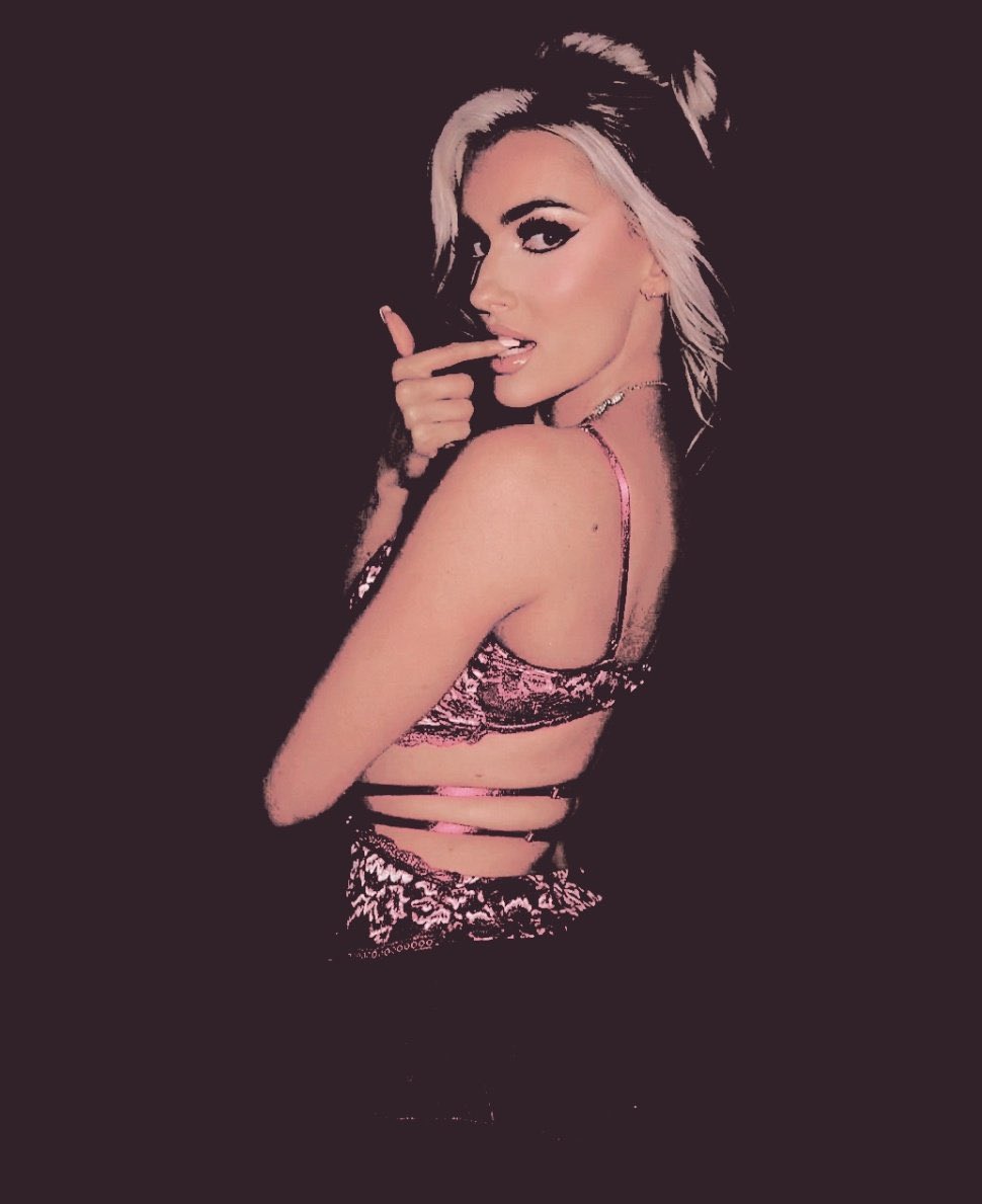 𝙈𝙀𝙇𝙊 𝘿𝙊𝙉𝙏 𝙈𝙄𝙎𝙎 ˋ°•*⁀➷ tweet media