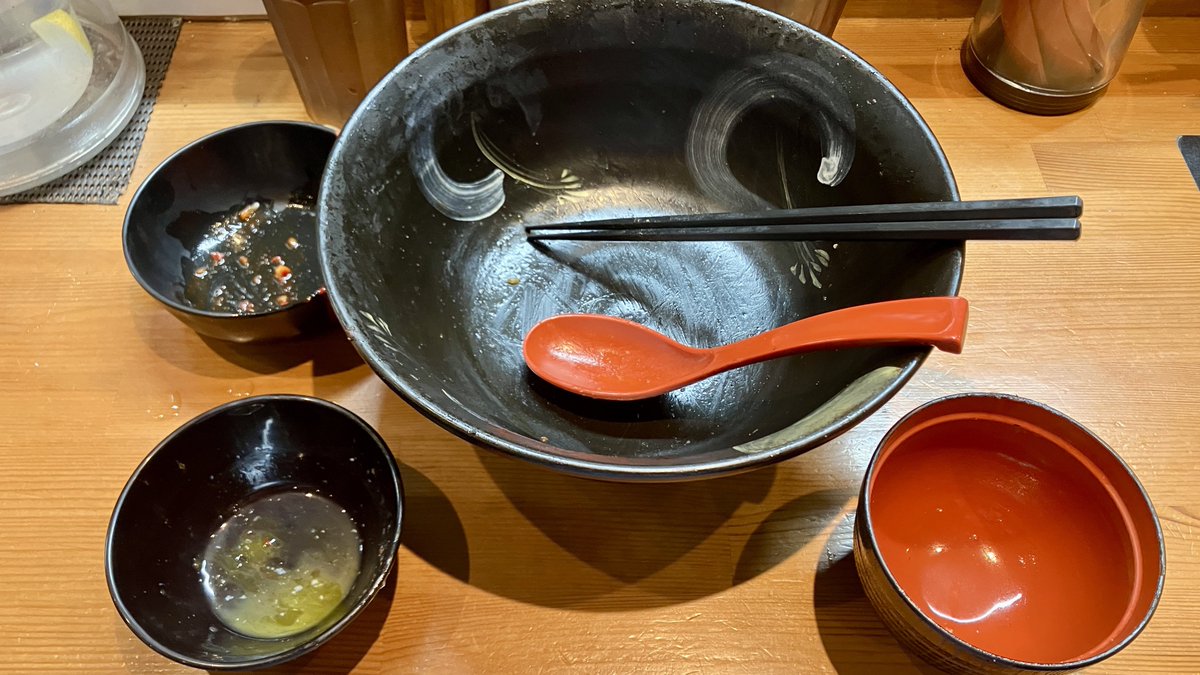 Ninonimo tweet media