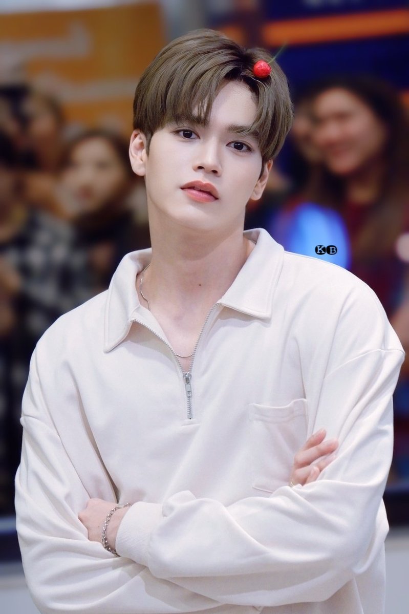 Achi 💍 Pai's fallen ring tweet media