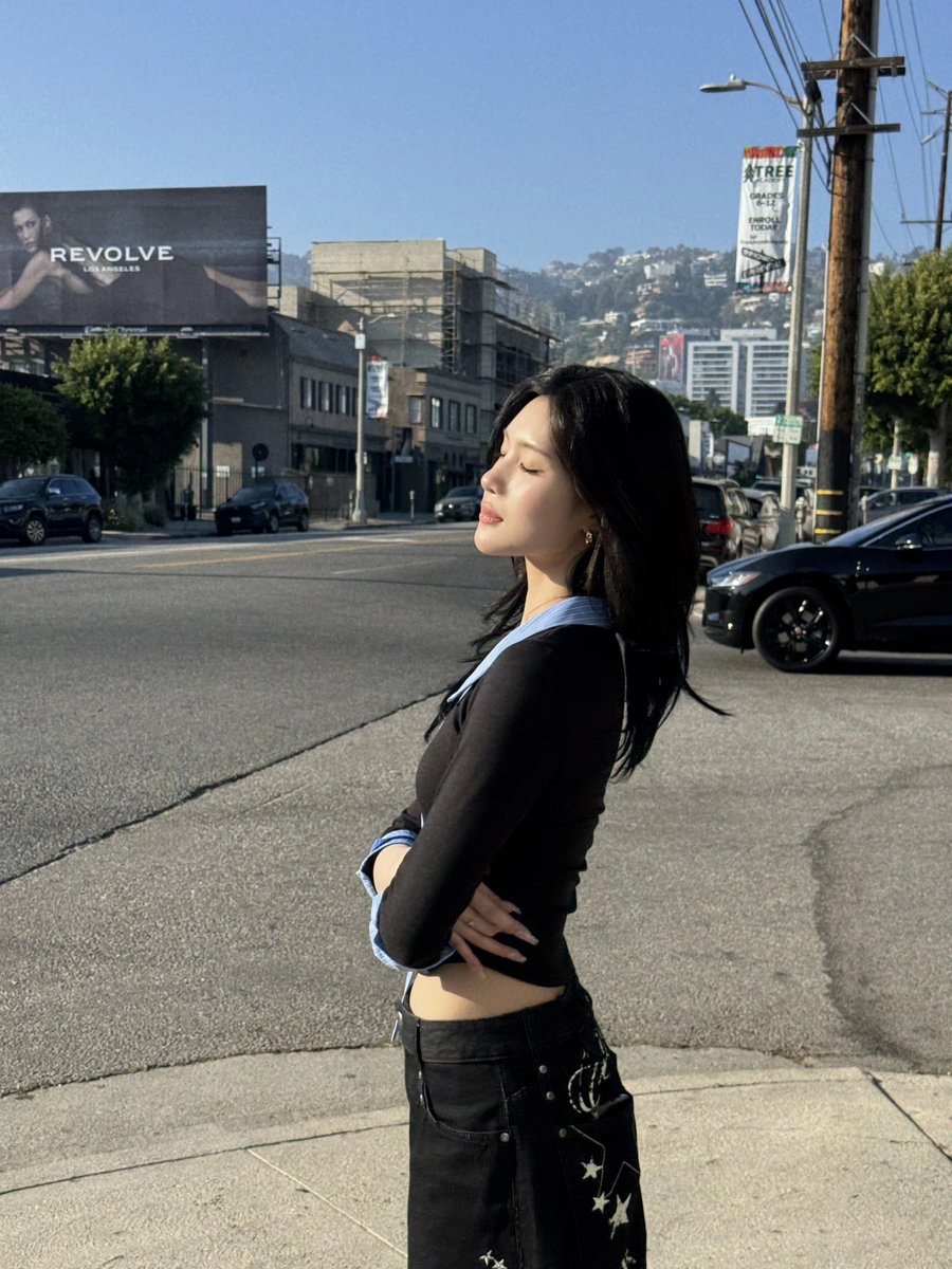 hakonikoni tweet media