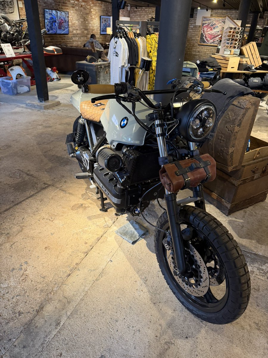 Victor (ビクター) tweet media