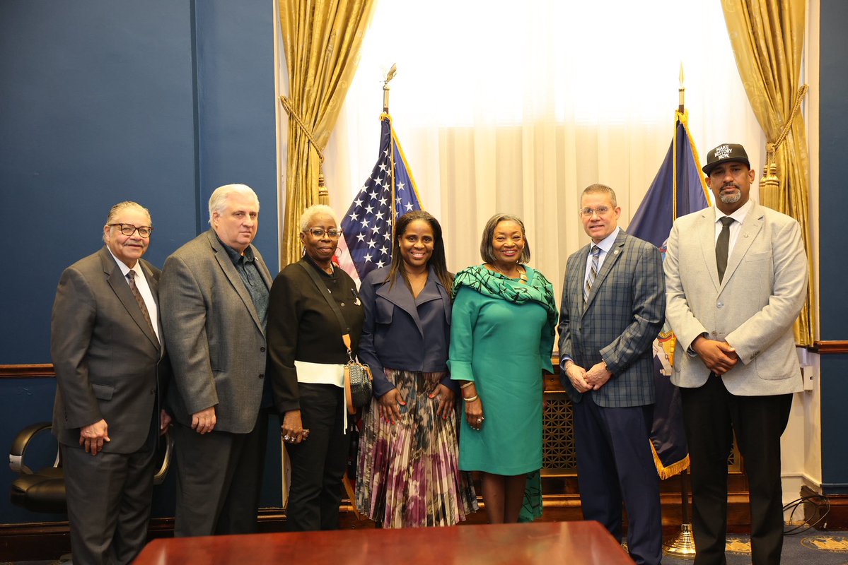 TWU Local 100 tweet media