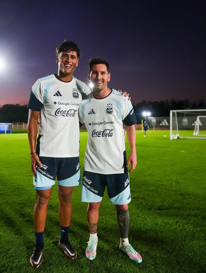 Messi con Antonella 😠 /// Messi con Davila😀
