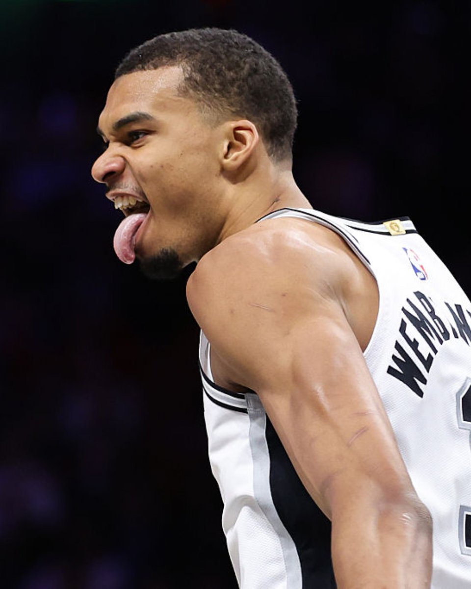 Spurs Lead tweet media