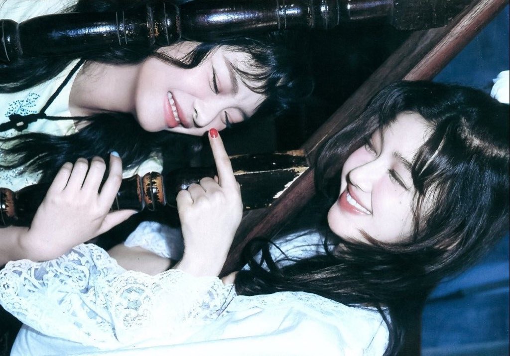 ⁷₂² tweet media