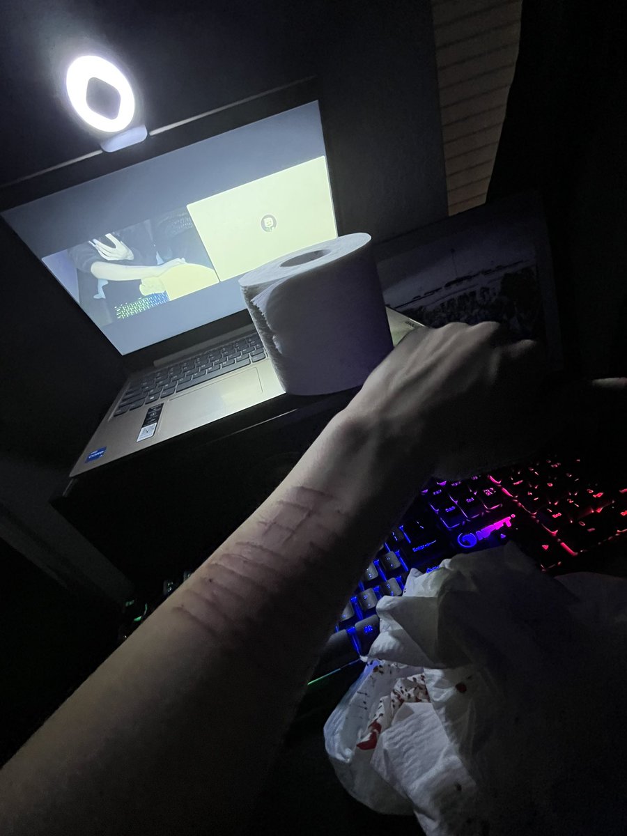 husk of shedtwt 🃏 tweet media