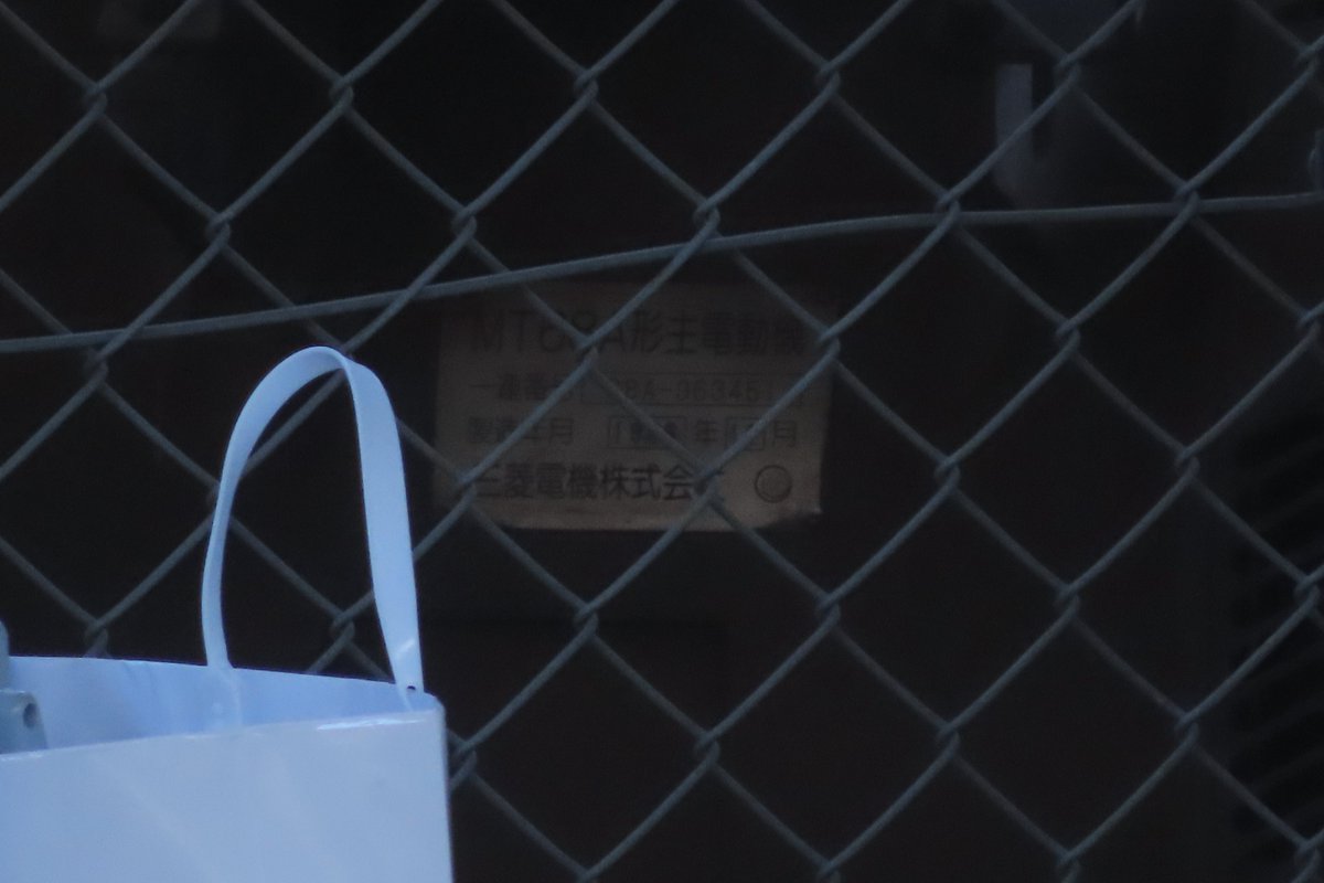 サメ線 tweet media