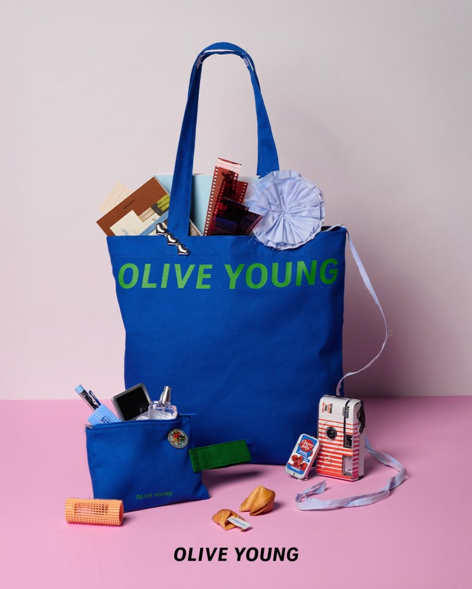 オリーブヤングの公式グッズがついに登場！✨🫒 💙ショルダーバッグ