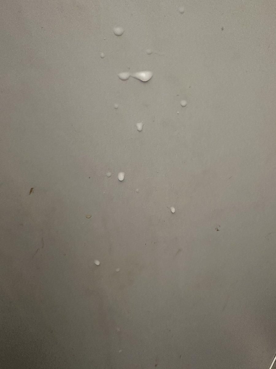 Condensed_Milke's tweet photo. 逛商场硬得不行，忍不住躲在厕所打飞机，射了好多，乳白乳白晶莹��透的，感觉有点浪费了 不知道味道好不好🥺 https://t.co/6ajMOXpw3c