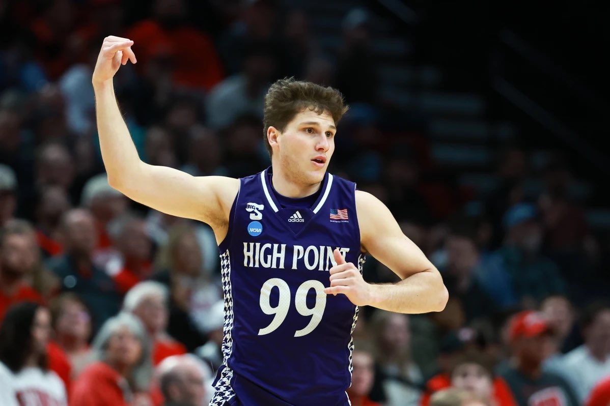 BirminghamSport's tweet photo. Jadin Booth will be present at this years @CollegeSLAM 3-point contest 🔥‼️

Jadin Booth (Samford) and Chase Johnston (High Point) are confirmed.

Booth finished the year #1 in the country in 3-pointers per game. SoCon Player of the Year.

Tune in on ESPN April 5 at 12:30PM CT 📺 https://t.co/8uqnJxzAEO