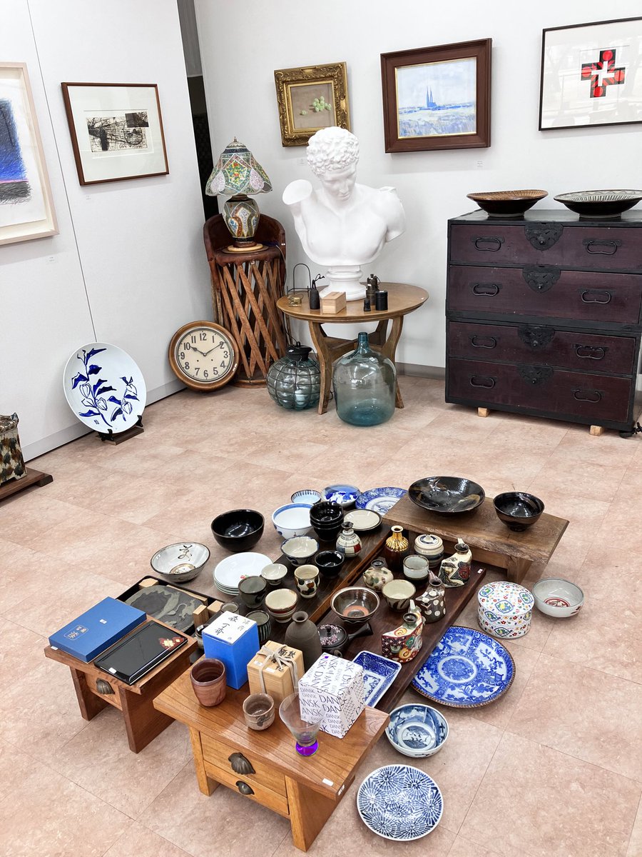 implexus art gallery tweet media