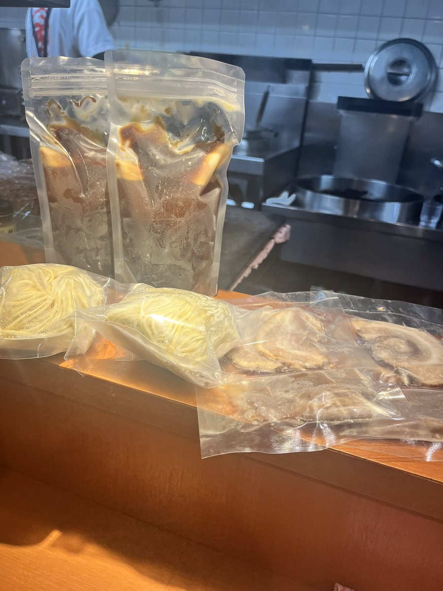 たけちゃんにぼしらーめん（たけにぼ） tweet media