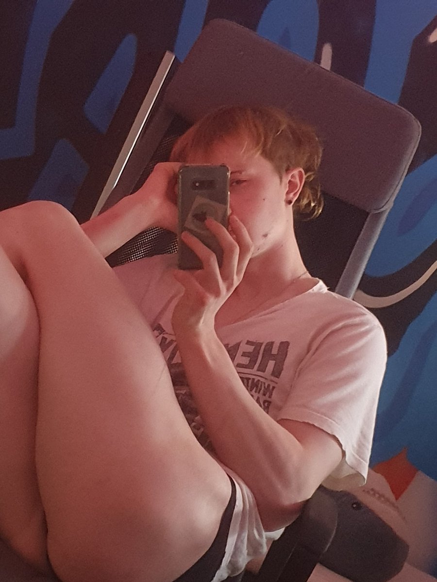 ash, 🚬 tweet media