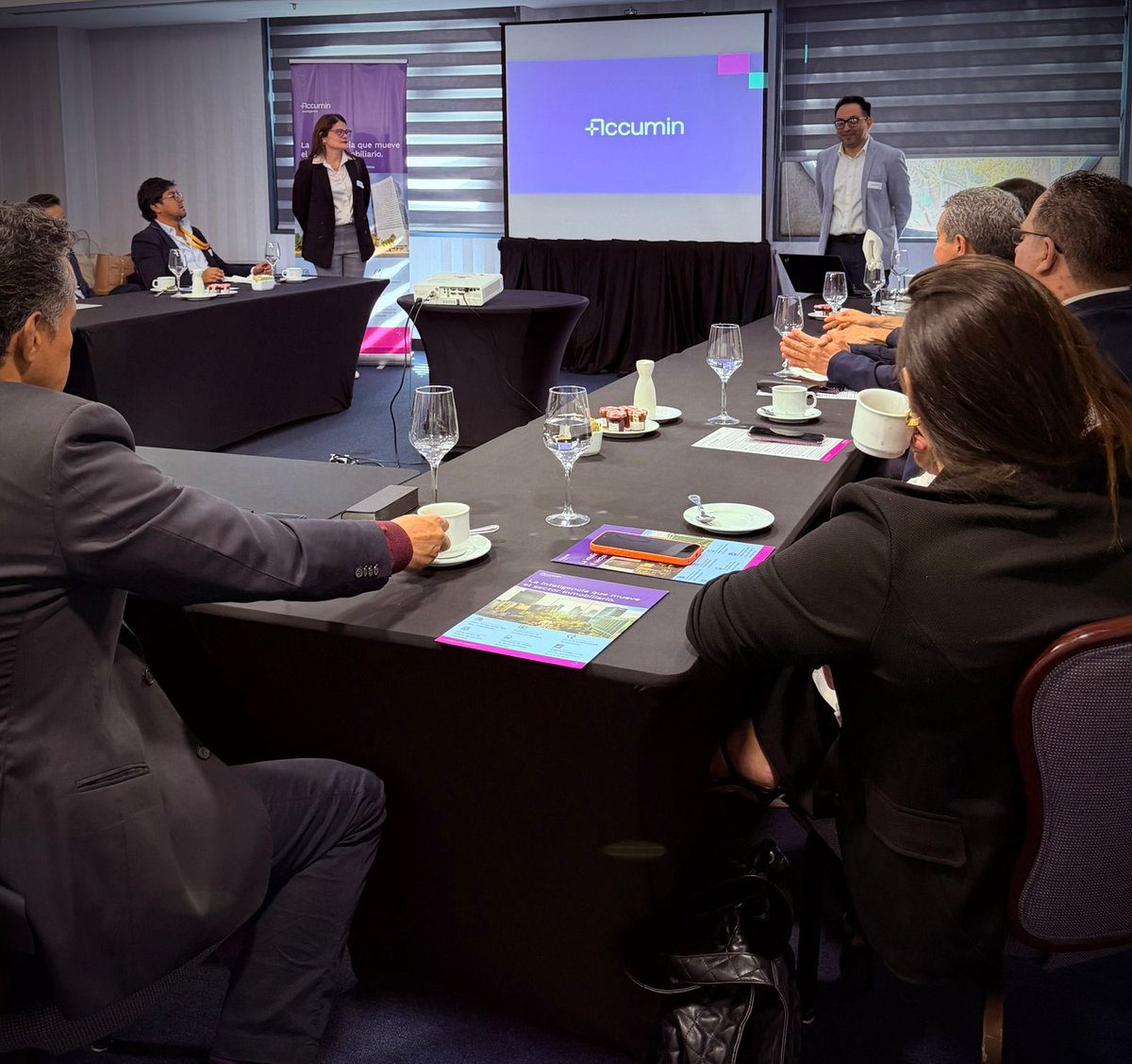 QuadrantMX's tweet photo. #ClientesQuadrant | En #QuadrantMX lideramos la estrategia del desayuno de #AccuminIntelligence, donde presentó Deyde My DataQ, herramienta que optimiza la calidad de las bases de datos. Creamos espacios que conectan al cliente con audiencias clave y fortalecen su posicionamiento https://t.co/CogogzNsnL