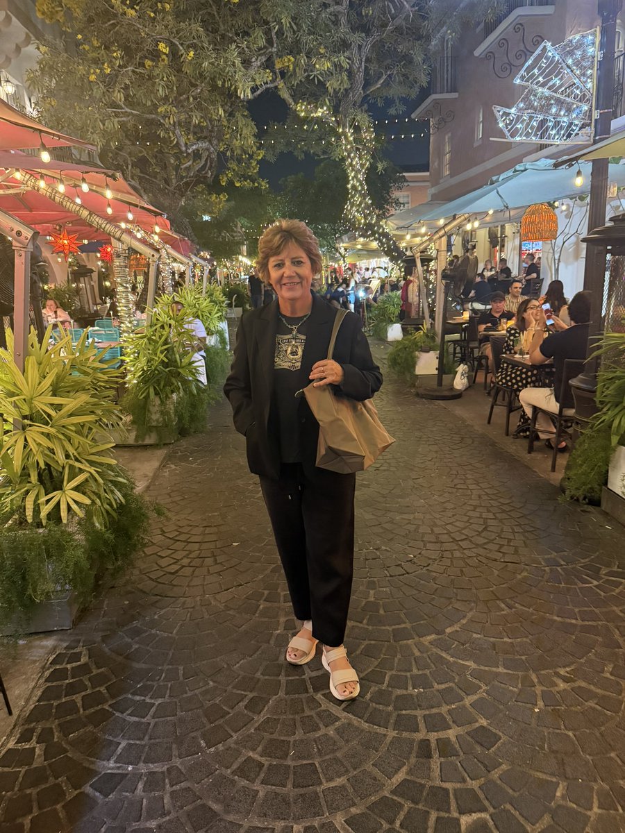 Ana Maria Kaiser tweet media