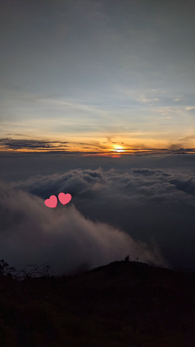 ol4fyu's tweet photo. mamaaak aku juga pengen :( https://t.co/dtdMQcPel3