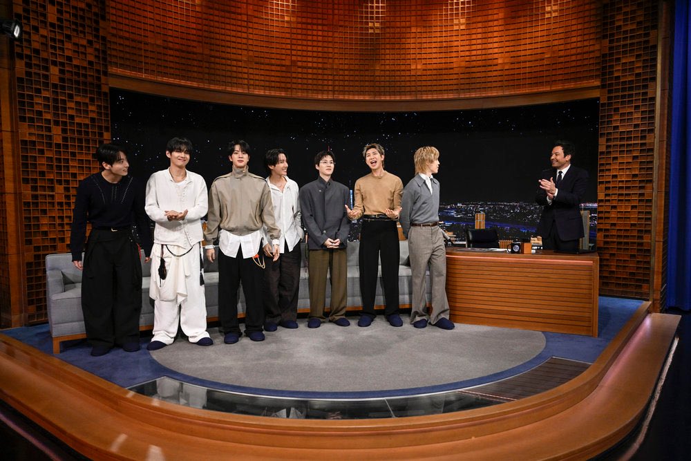 Headline Planet tweet media