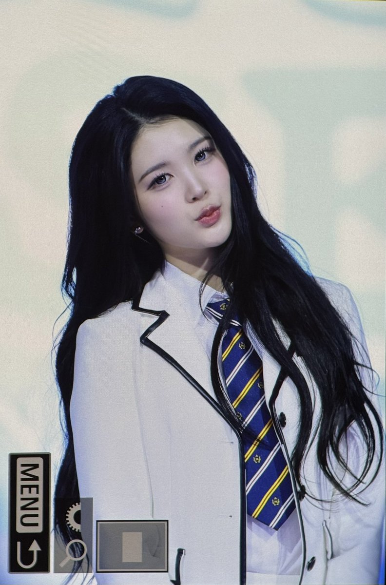 인인인 tweet media