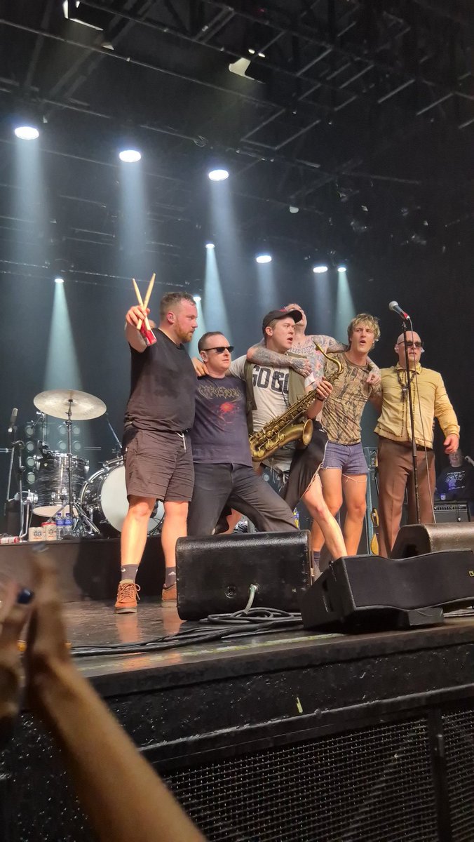 mari ⊬ tweet media