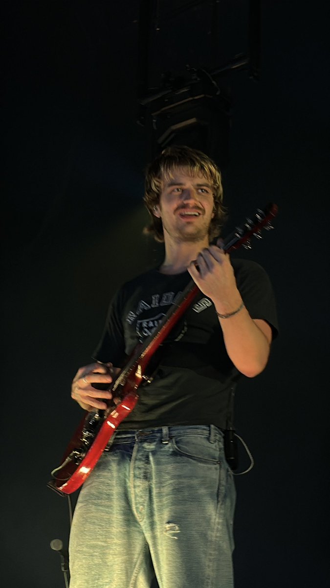 dayra 🎱 tweet media