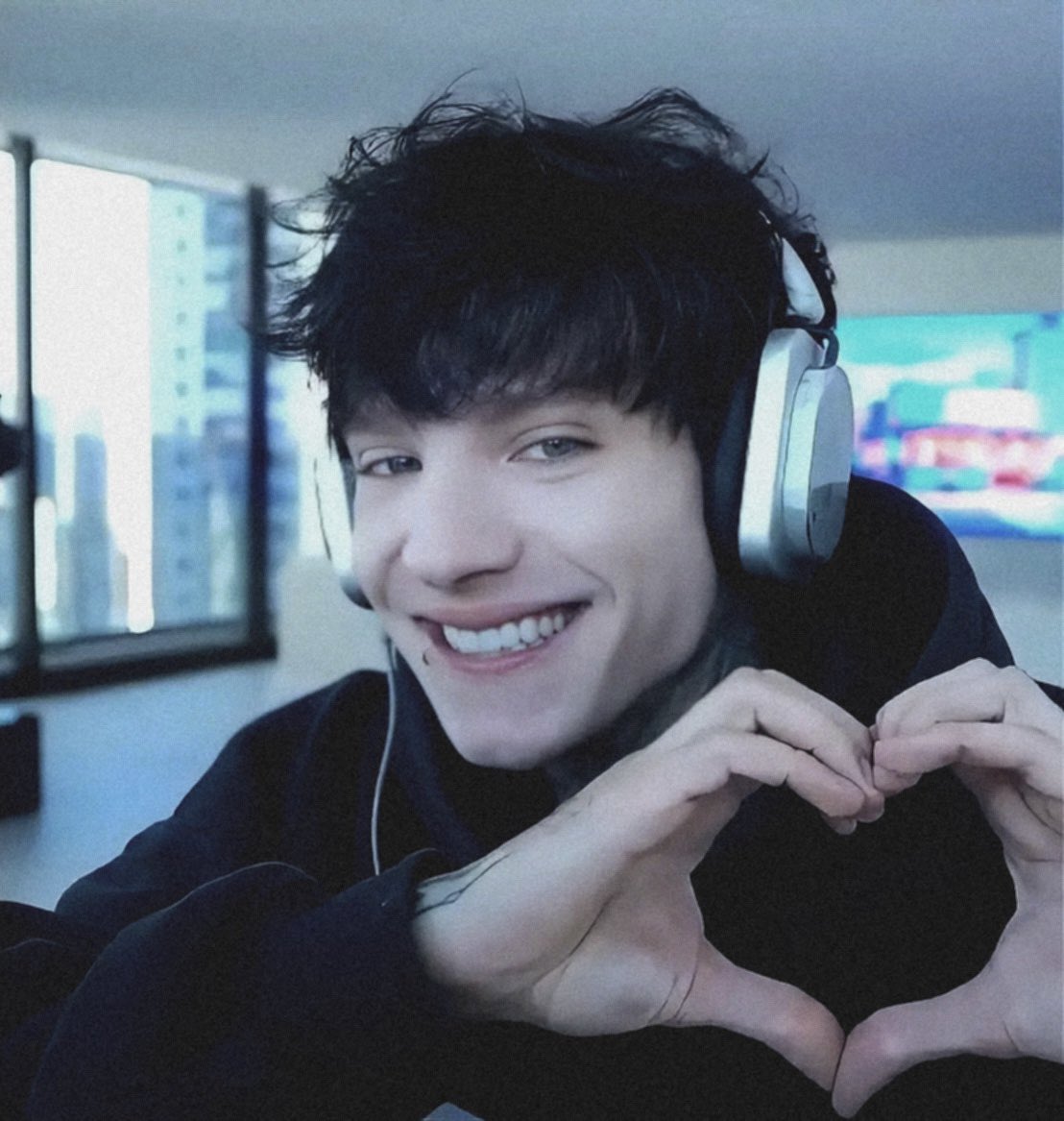 Ceci Rojas 👽 tweet media