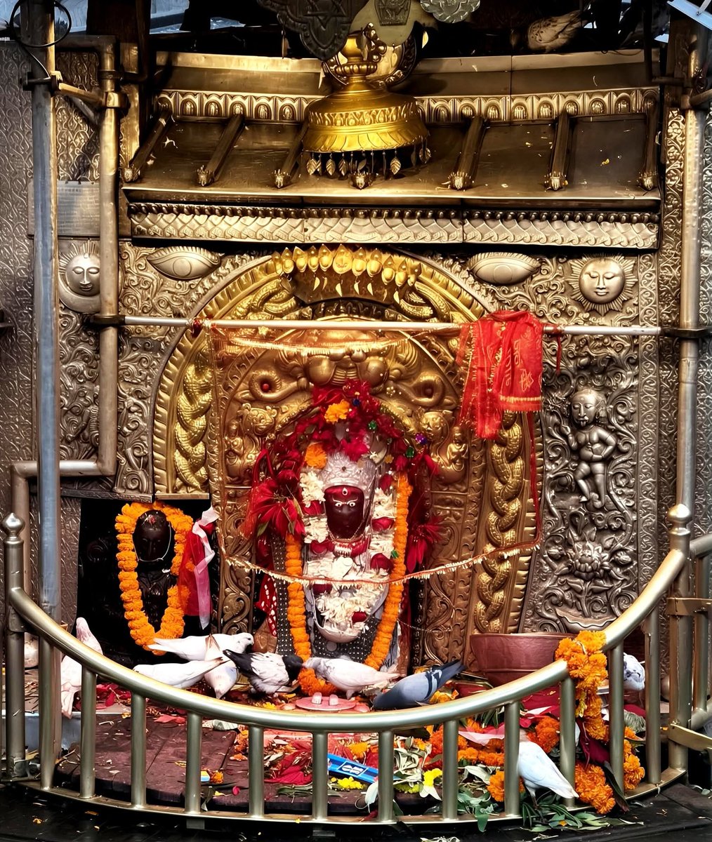 आज चैते दशैं, देवी दुर्गा भवानीले हामी सबैको रक्षा गरून्। नेपाली जननीको जय। हिन्दू अधिराज्य नेपालको जय।
