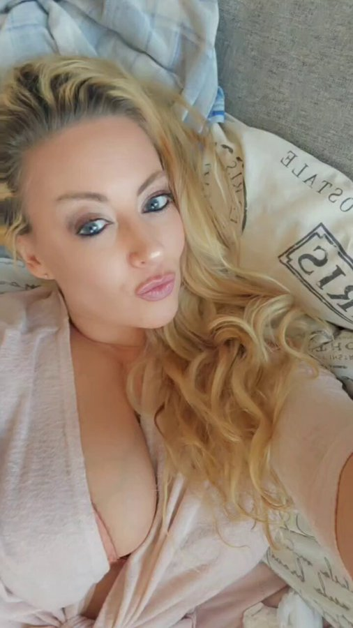 lena lee (Joe Male) tweet media