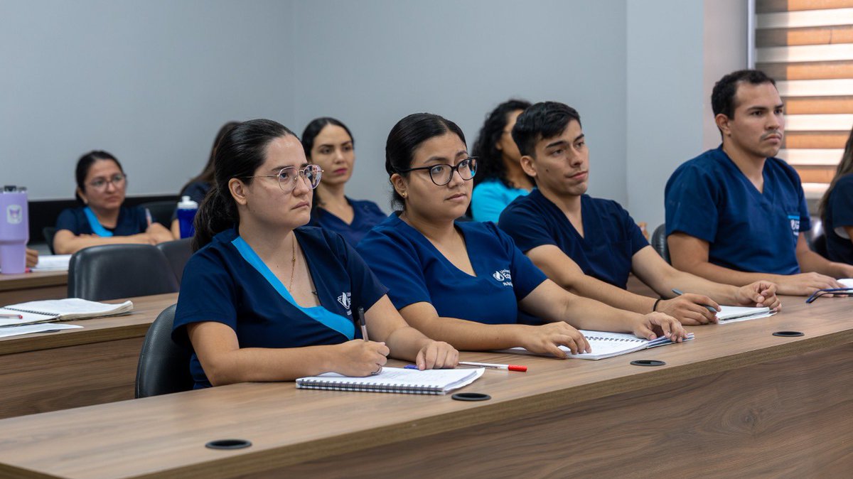 Universidad Ecotec tweet media