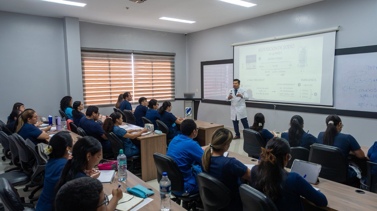 Universidad Ecotec tweet media