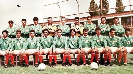 PACO URIBE tweet media