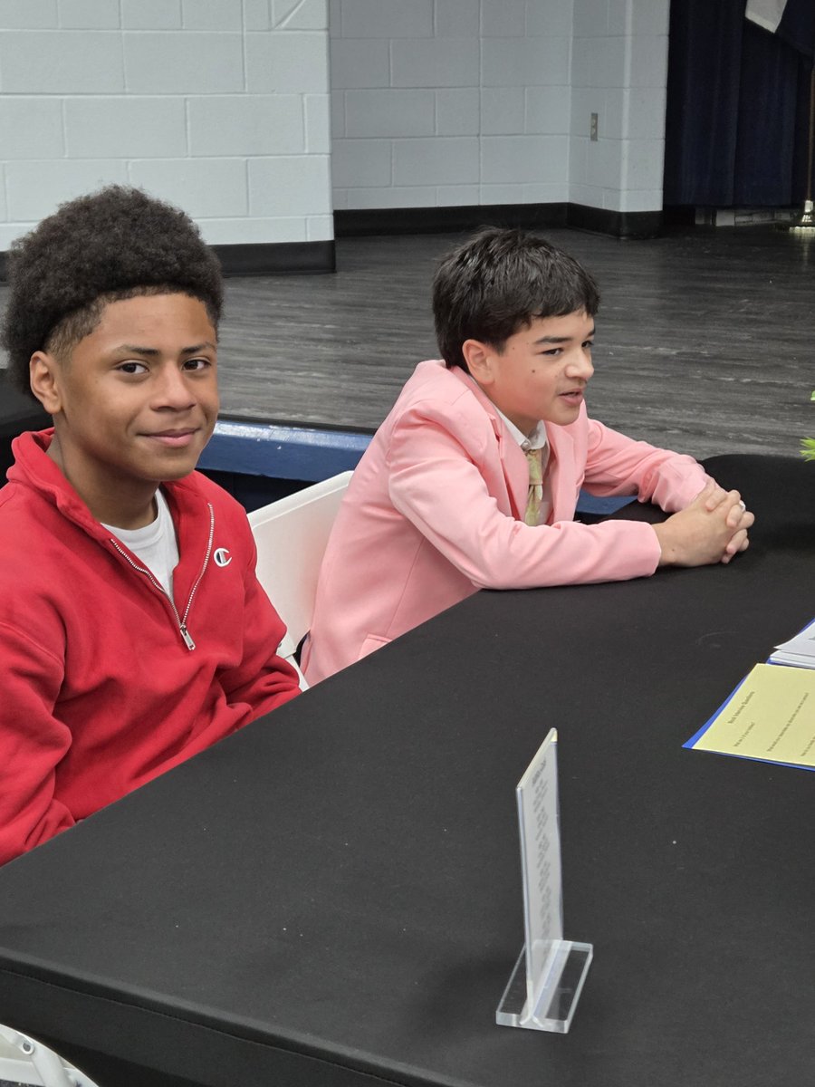 Adriane New tweet media