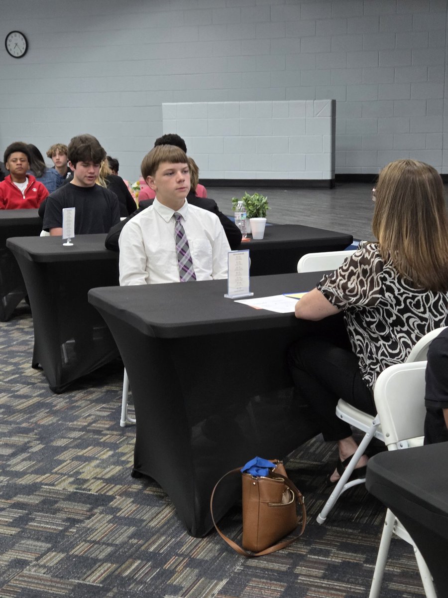 Adriane New tweet media