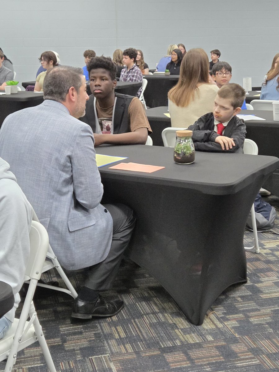 Adriane New tweet media