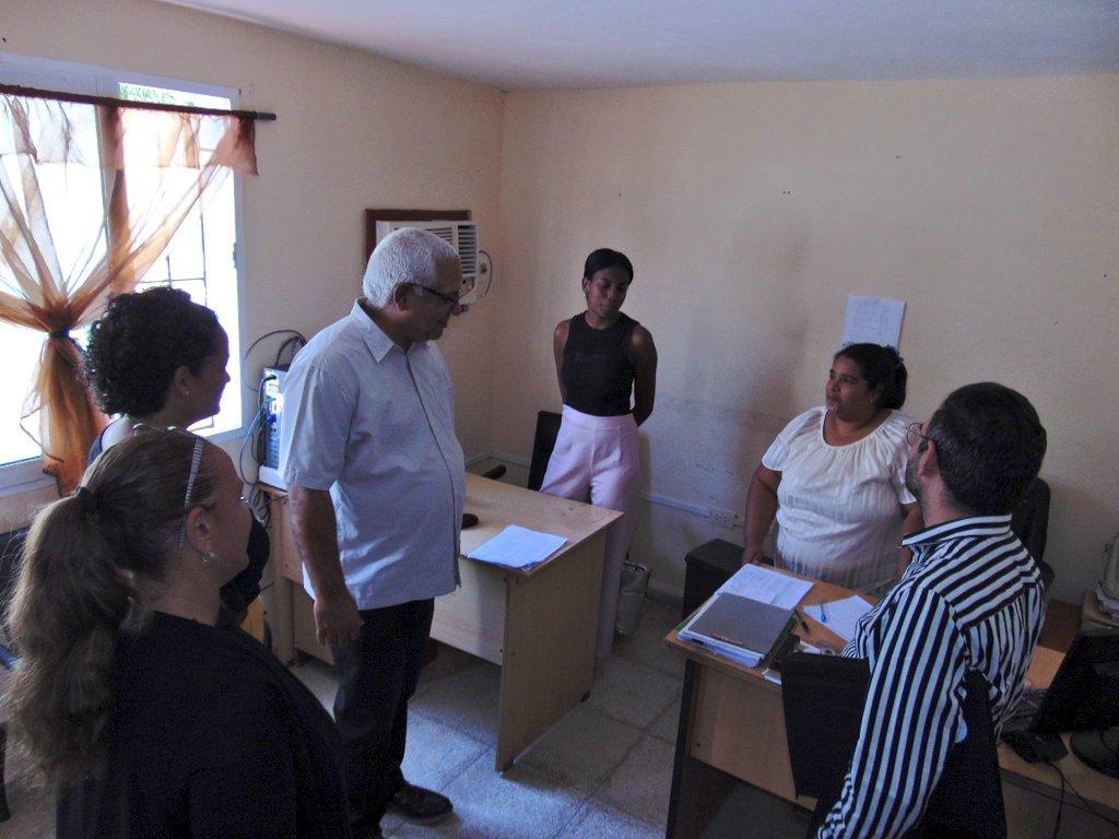 Por los tribunales de 10 de octubre y El Cerro estuvo el presidente del <a href="/TSupremoCU/">TSupremoCU</a> . Intercambió sobre la gestión de los recursos humanos y la actividad judicial, entre otros aspectos, y recorrió las sedes para verificar sus estados constructivos. ¡Atender la base es prioridad!